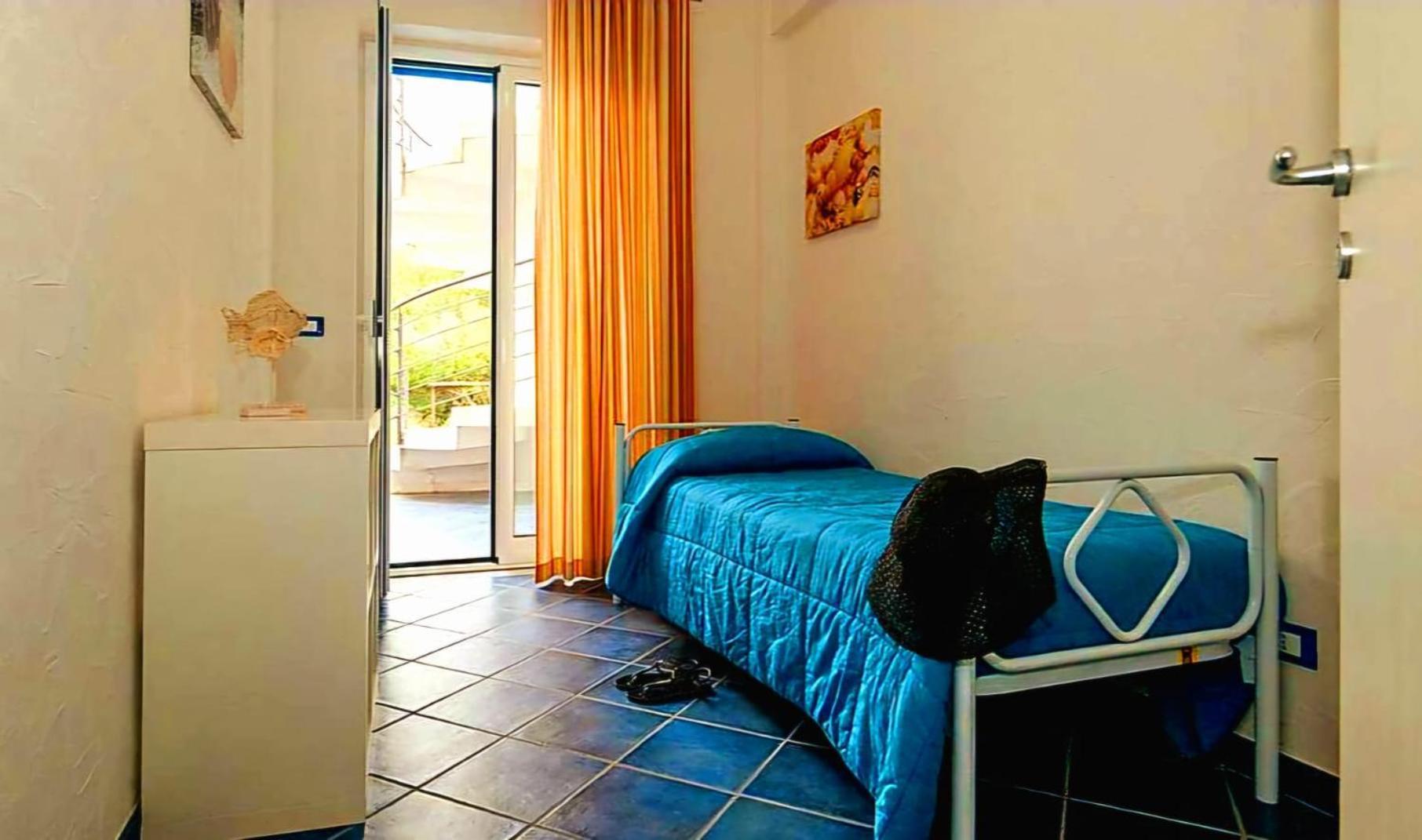 Magico Appartamenti Scafa - Marina Capo D'Orlando Bagian luar foto