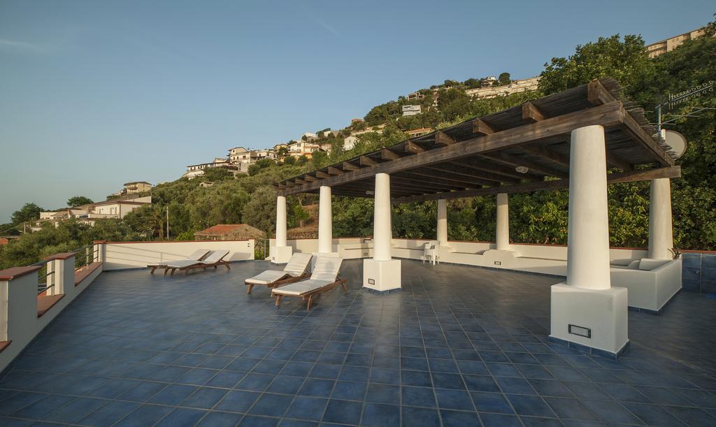 Magico Appartamenti Scafa - Marina Capo D'Orlando Bagian luar foto